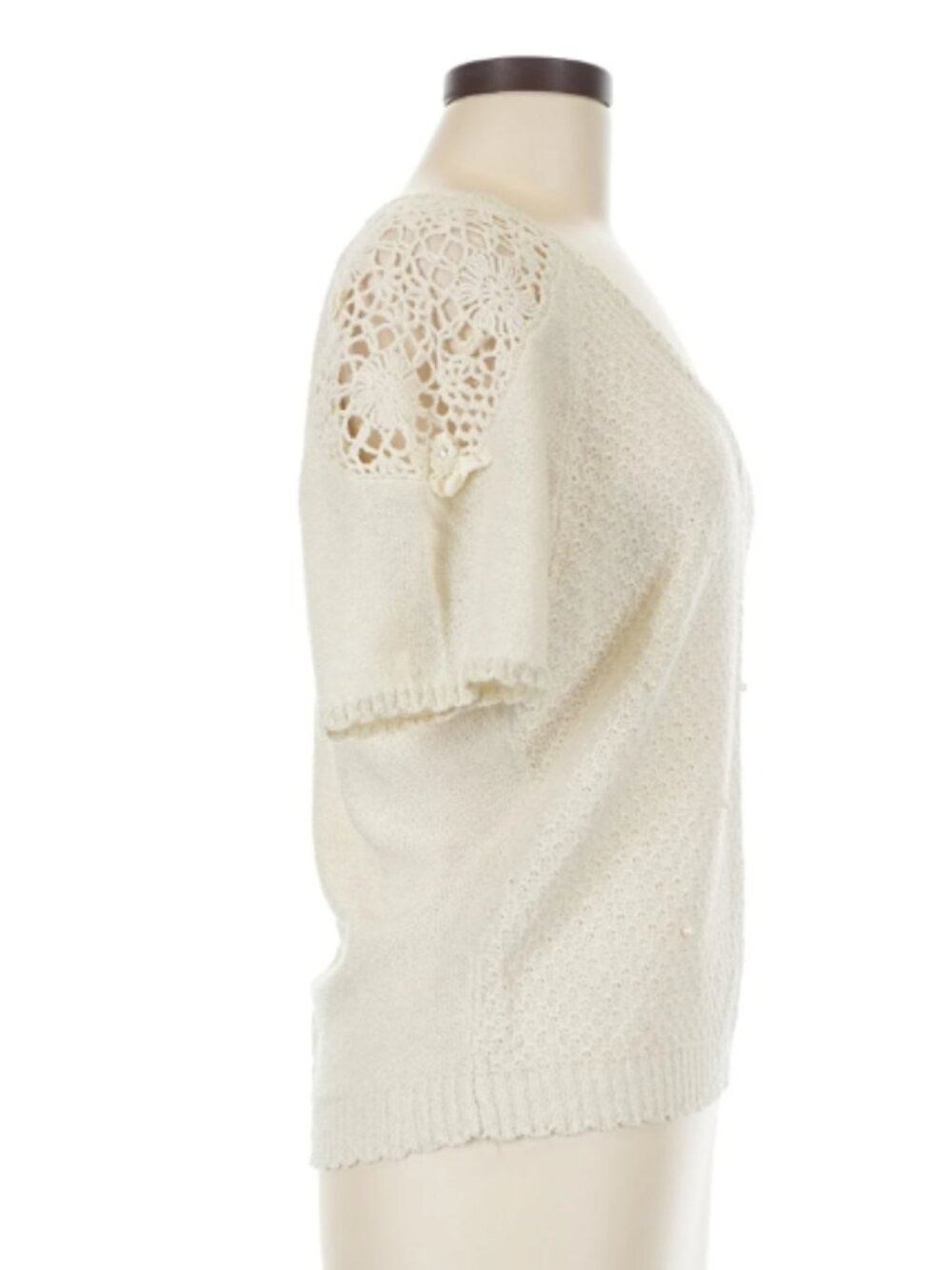 AXES FEMME ivory crochet top w/lace inset sleeves and pearl details - Picture 4 of 8